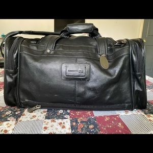 Kenneth Cole New York duffle bag